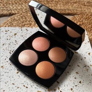 CHANEL Highlighter Palette - Jeux de Lumieres Multi-Use Palette